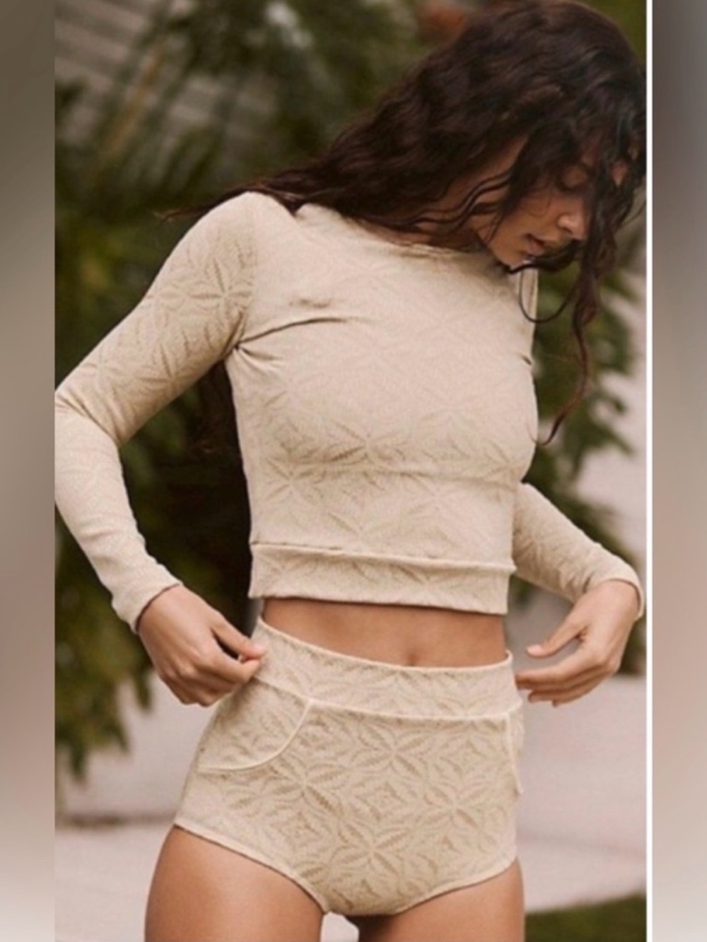 Seea Cream Palomar Crop Rashguard Swim in Sandshell Pearl Textured Long Sleeve - Picture 2 of 5